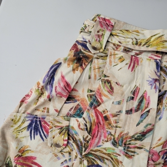 Chufy Luca High Waisted Tropical Leaf Printed Shorts - Picture 4 of 10